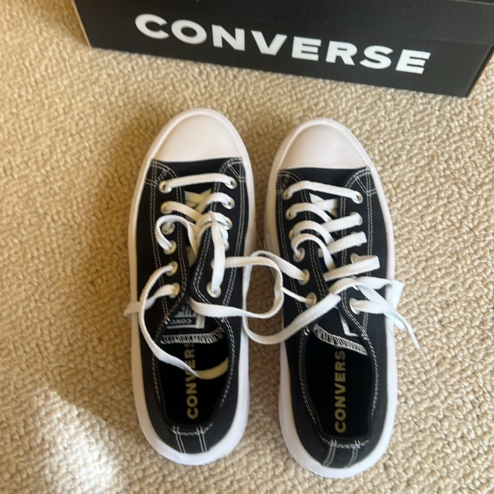 Converse NWT low rise platform sole women’s 10 - Picture 3 of 9